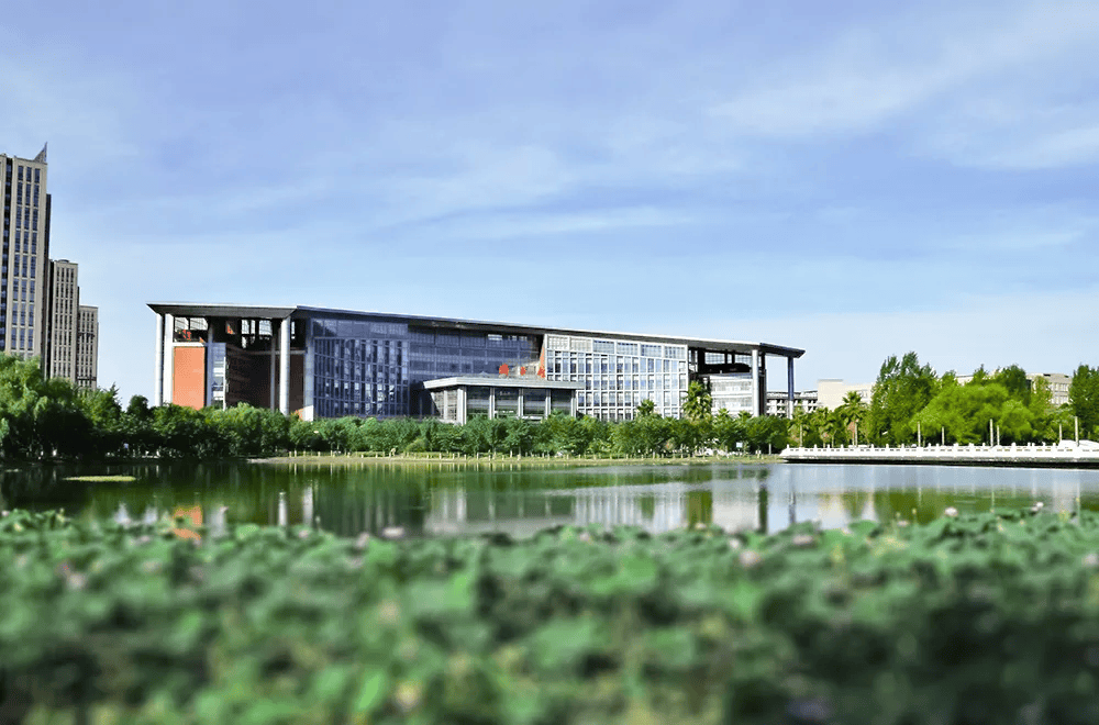 中国政法大学是985还是211